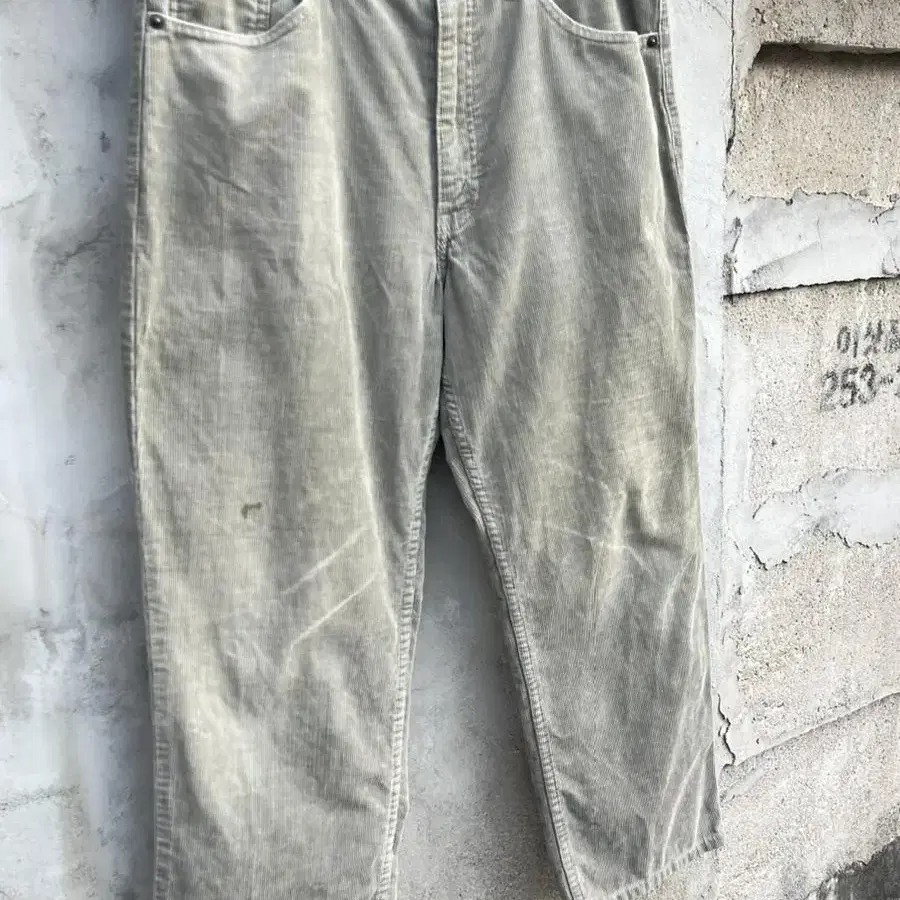 90s Corduroy Vintage Levis(33)