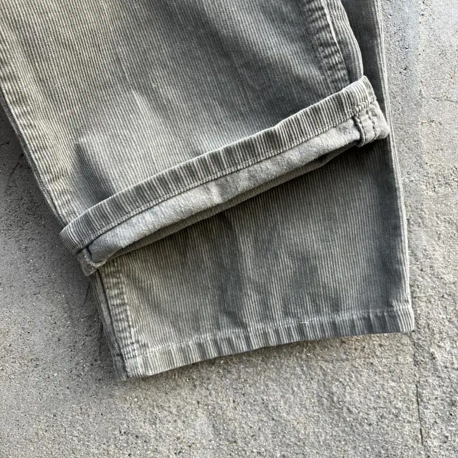 90s Corduroy Vintage Levis(33)