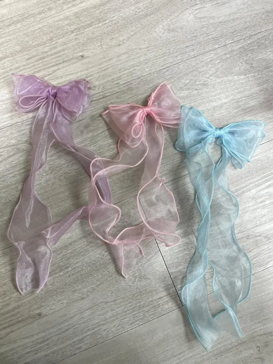 Hair ribbon pins