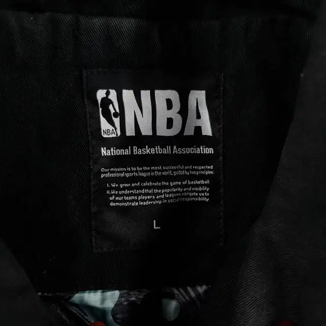 NBA 엔비에이 블랙 시카고불스 패치로고 스냅버튼 빅프린팅 코치자켓 헤비