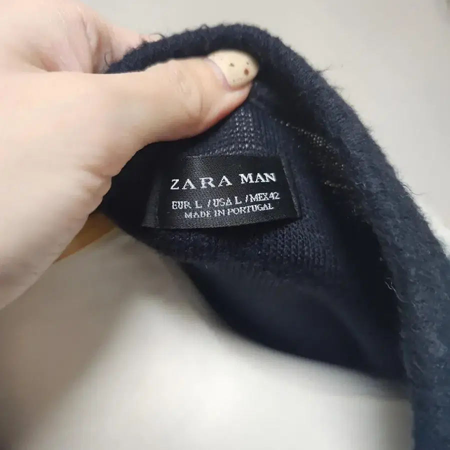 자라 ZARA 자라맨 니트 L 사이즈 단가라 패턴