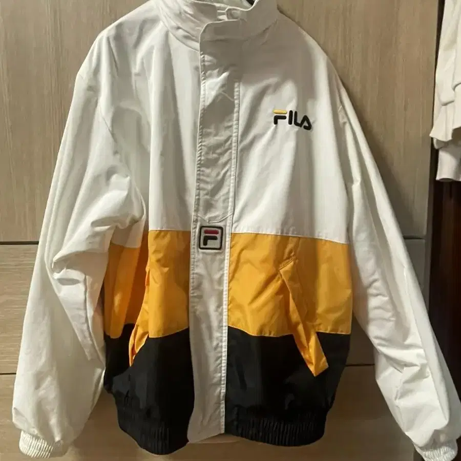 FILA 점퍼 팝니다