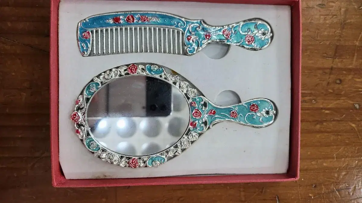 mirror comb