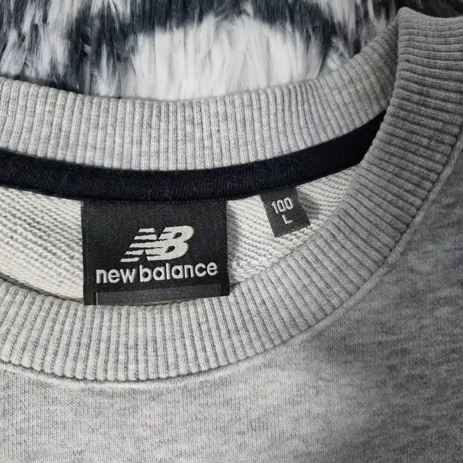 뉴발란스 new balance 맨투맨 긴팔티셔츠 100 L