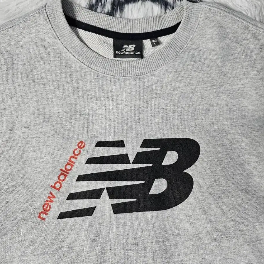 뉴발란스 new balance 맨투맨 긴팔티셔츠 100 L