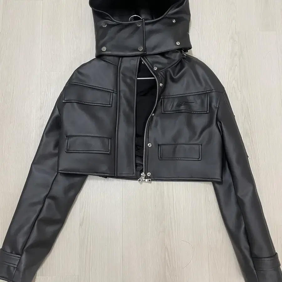 leey CROP BOMBER HOODIE JACKET BLACK