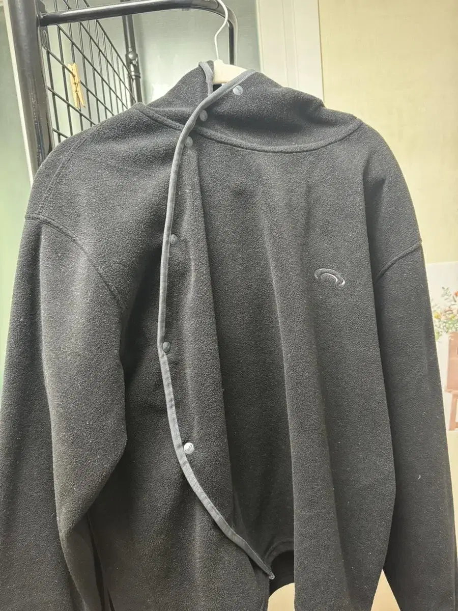 Art of Field Hoodie size 2