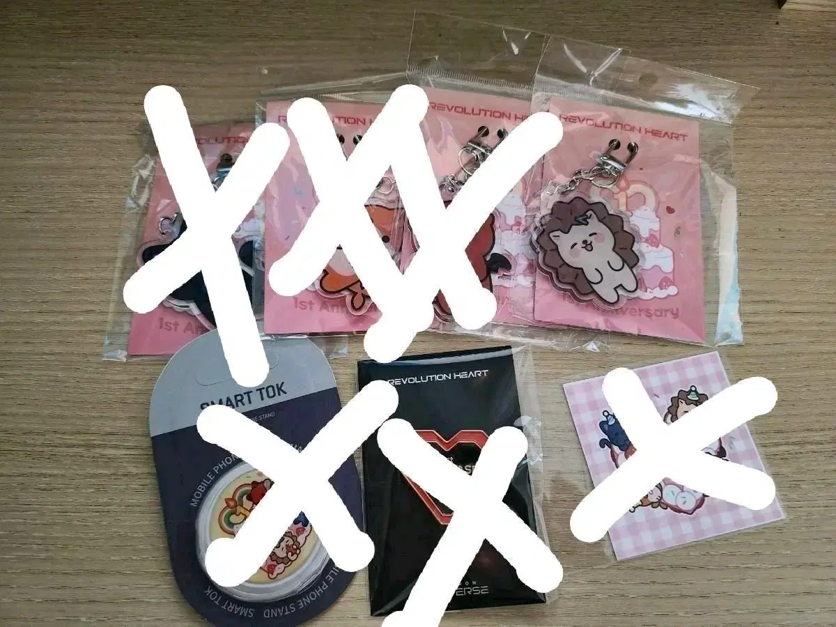 Unsealed Revolution Hearts 1 Year Anniversary keyring WTS