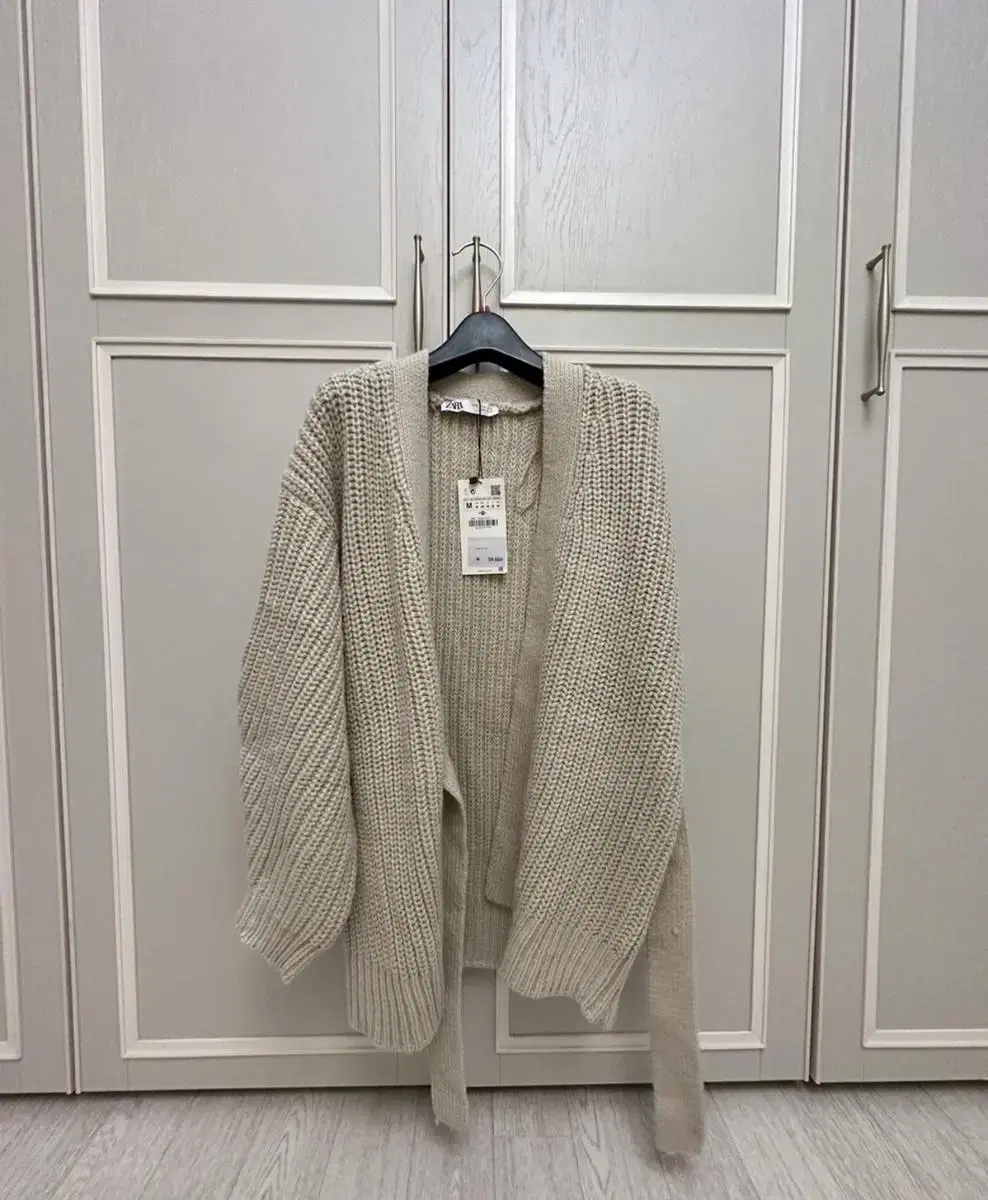 Zara knit cardigan (new item)