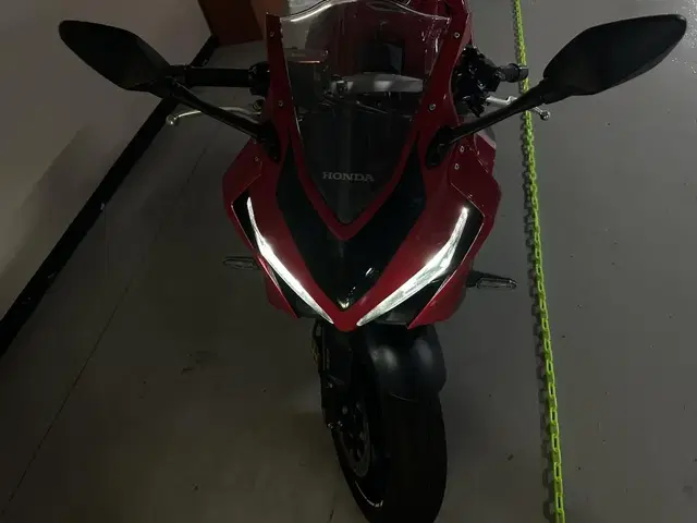 23년식 cbr650r 팝니다! 가격다운1150->1100