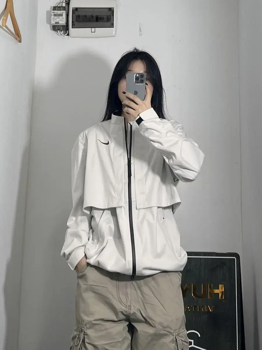 Nike White Storm Fit Vest Cropped Windbreaker L