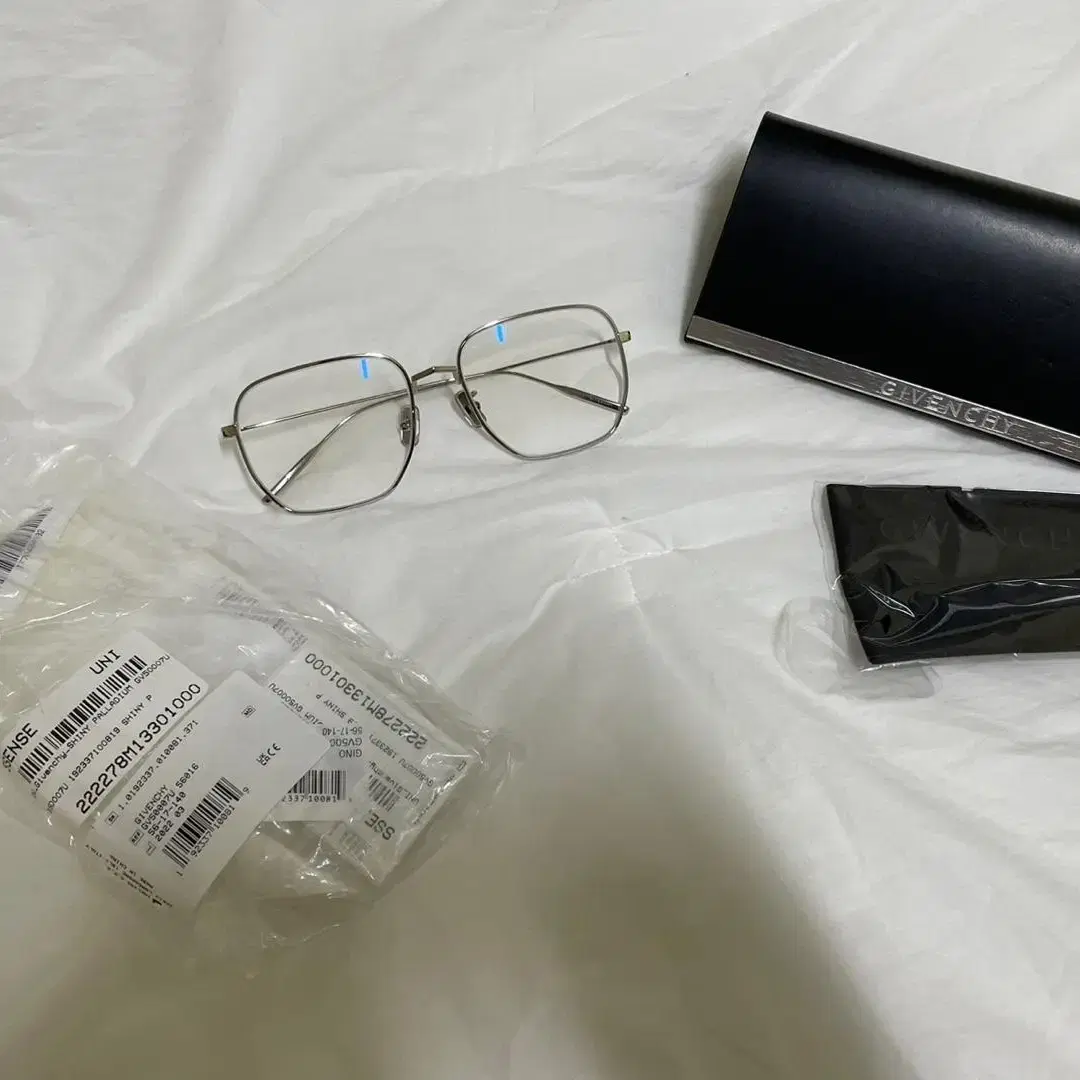 지방시 안경 Silver GV50007U Glasses