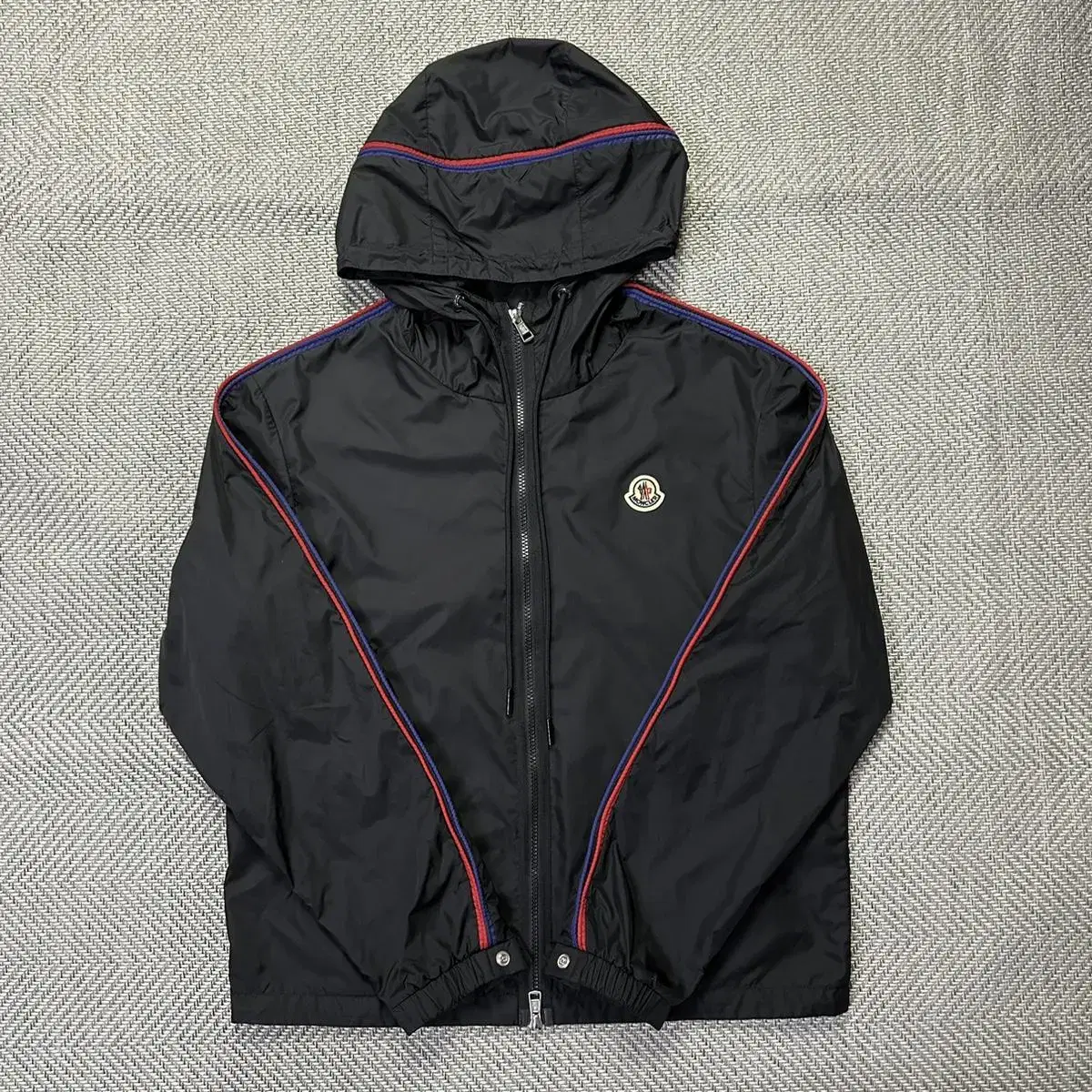 (Genuine) 21SS Moncler Hatab Windbreaker Jacket 1