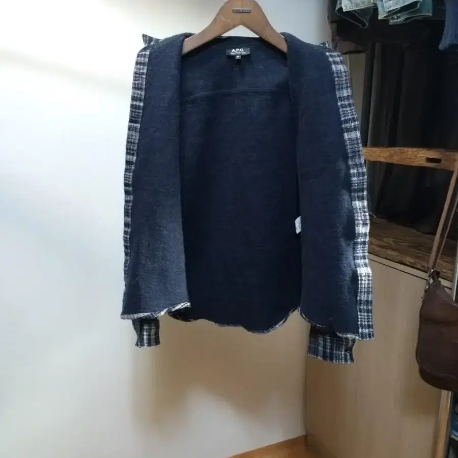 A.P.C  울 체크셔츠  . S