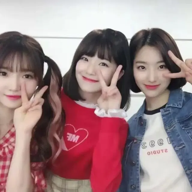 구해요! 프로미스나인 하영 지헌 지선 나경 새롬 폴라로이드 폴라양도받아요