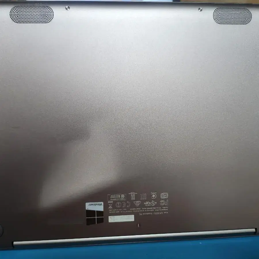 ASUS ZenBook UX330 팝니다.