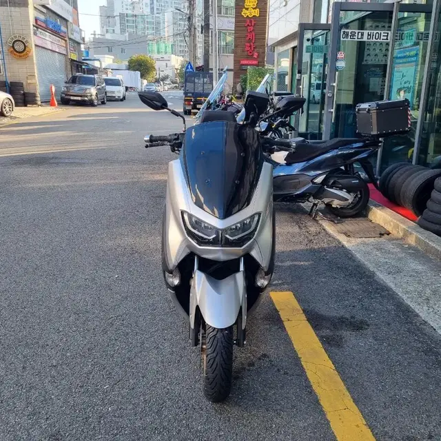 부산 21년식 nmax125 스쿠터 오토바이 짧은키로수