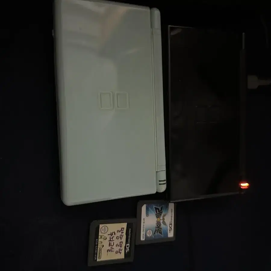 난텐도 ds lite ((개임칩 두개포함 ((개임기 두개 일괄