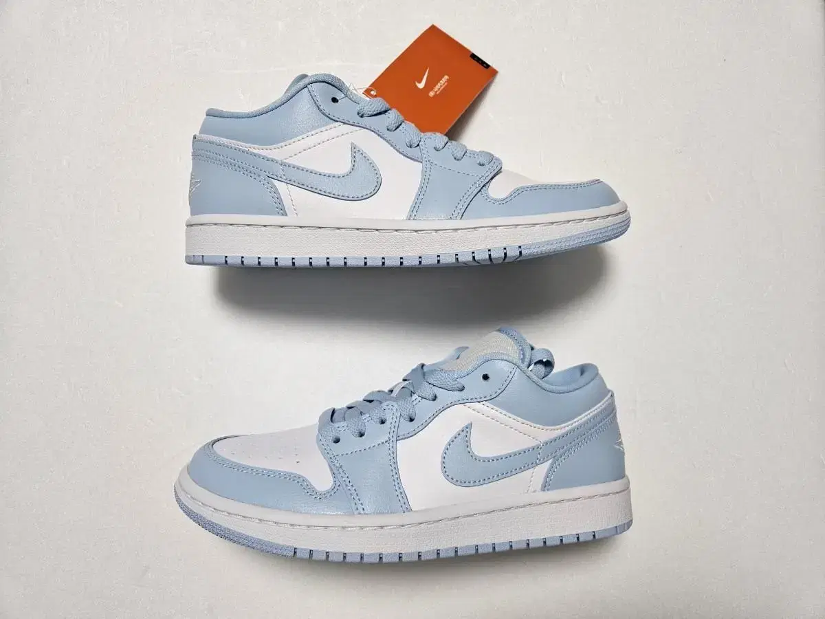 [W235] Nike Jordan 1 Low White Ice bloo Unworn New