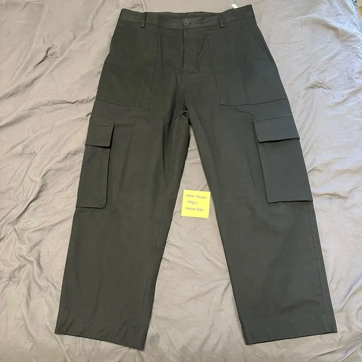 [EU44, USA34] Zara 22SS Wide Cargo Trousers Black