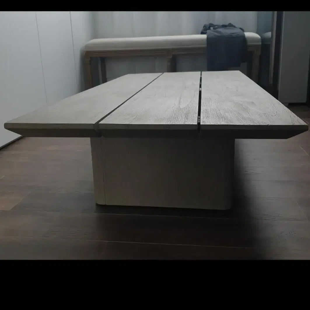 미국 Restoration Hardware Table