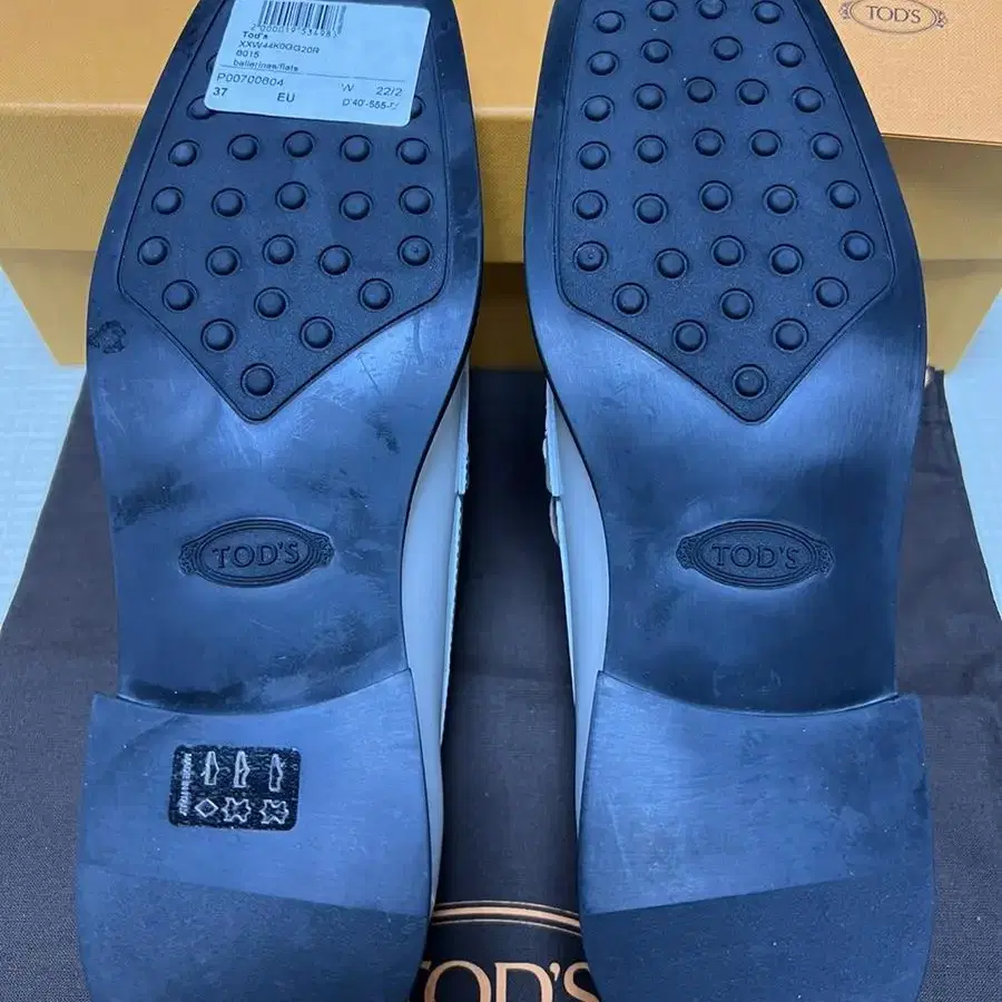 TODS 토즈 여성로퍼 레이스업 레더페니 화이트