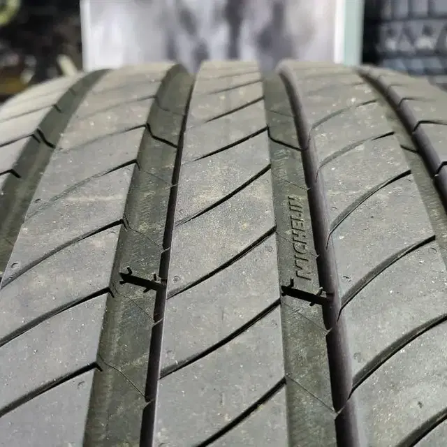 225/55R18 A6 임판 순정타이어 미쉐린 프라이머시4