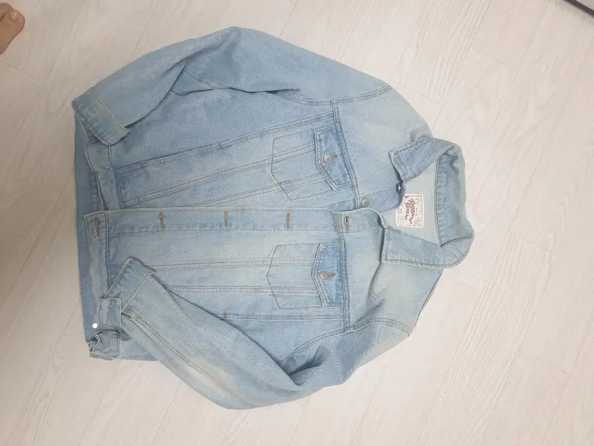 Rugged House Light Blue Denim Jacket Large Condition A sells.