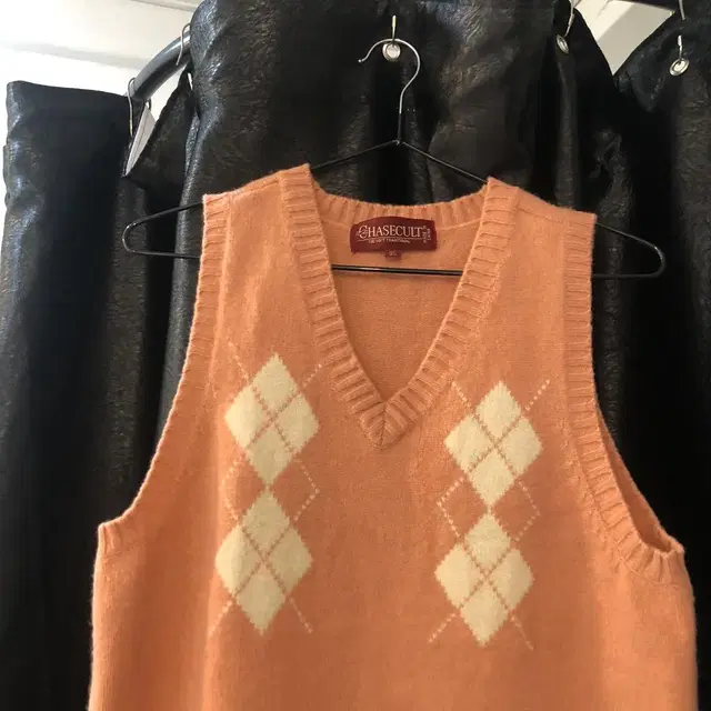 Vintage CHASECULT apricot knit vest