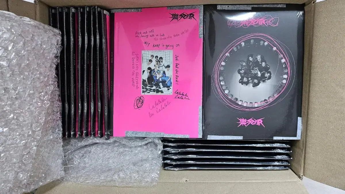 (End of Stock - Unsealed Bulk) skz Rockstar Rock 'n Roll: Fast Shipping