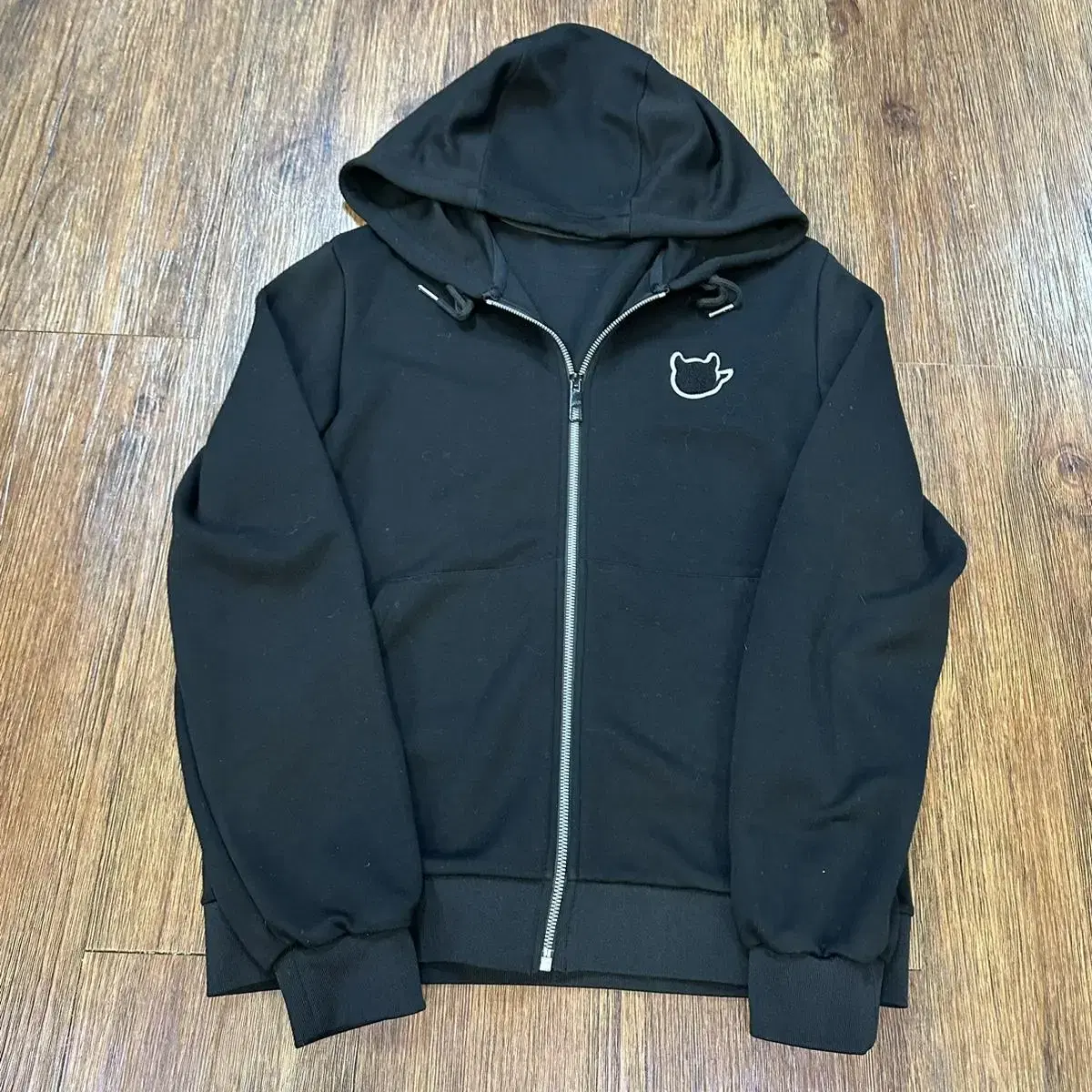 Size 1) waac hoodie zip-up