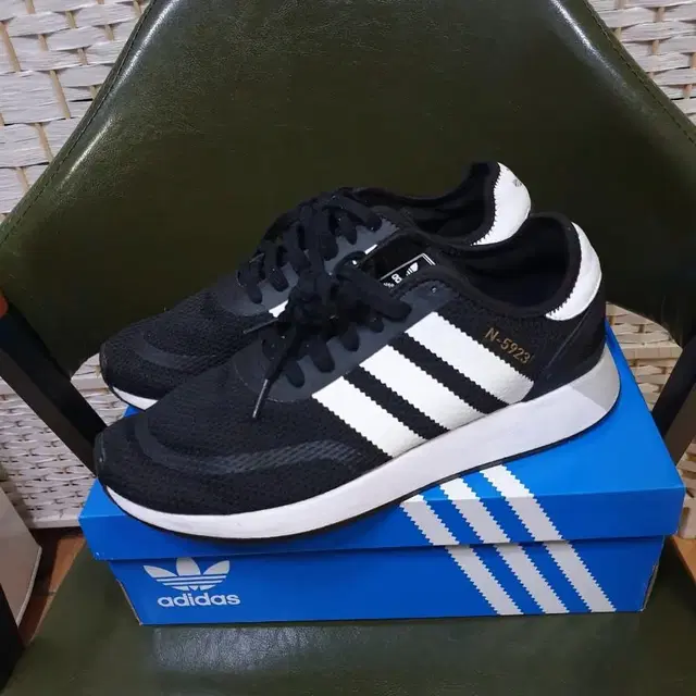 adidas 아디다스 스포츠 이니키 러너 클래식 운동화 270mm