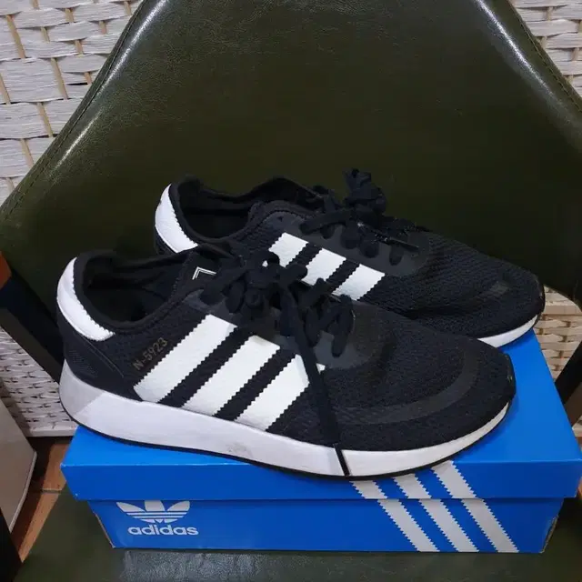 adidas 아디다스 스포츠 이니키 러너 클래식 운동화 270mm