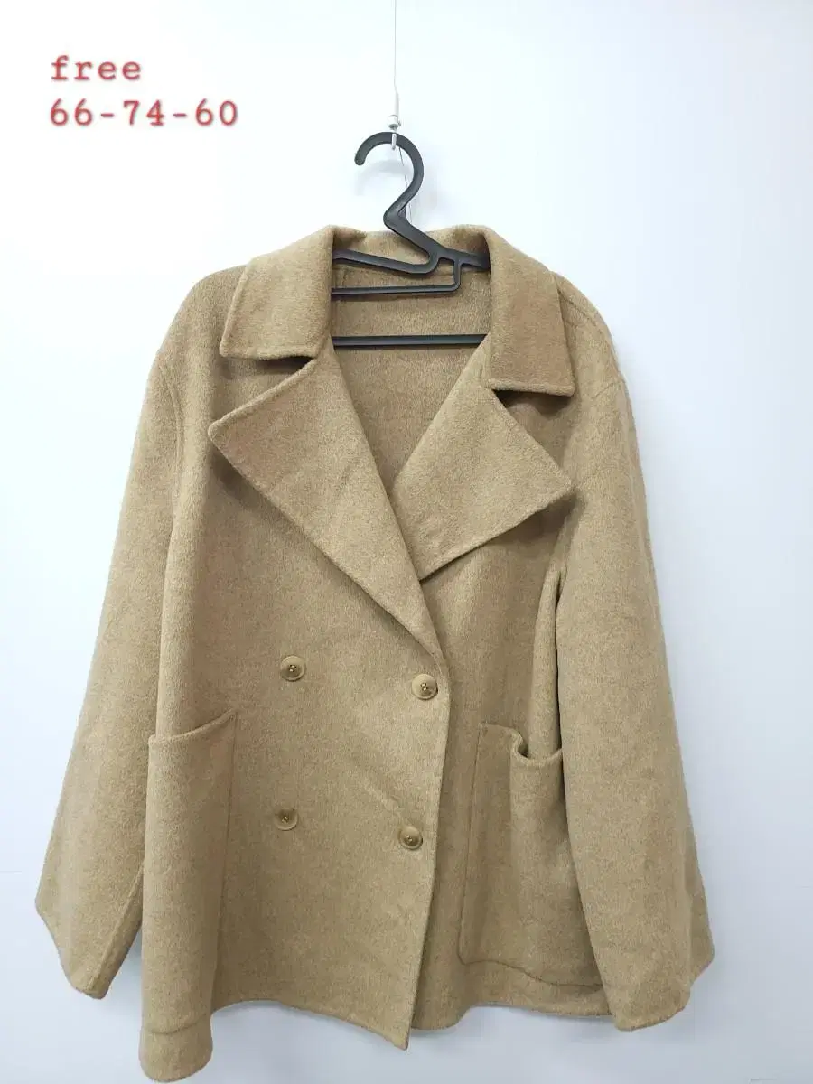 Loose fit kara Brown coat, wool90+cashmere10, true measurements66-74-60 (sleeves)