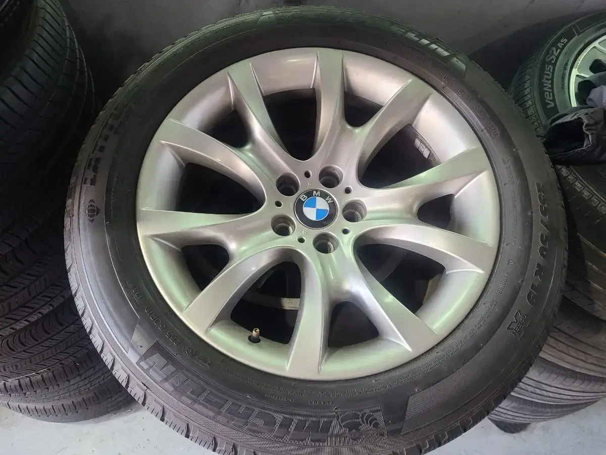 BMWx5휠타이어