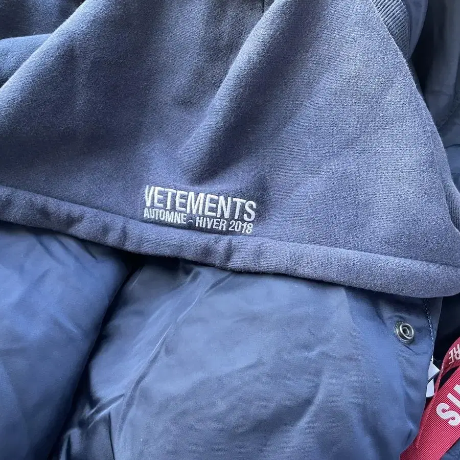 베트멍 x 알파 인더스트리 오버사이즈  봄버 마원 VETEMENTS x