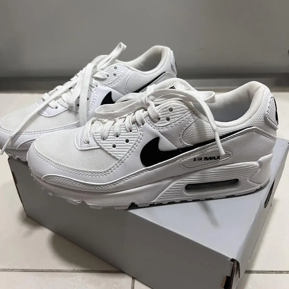 나이키 신발 WMNS AIR MAX 90 240사이즈