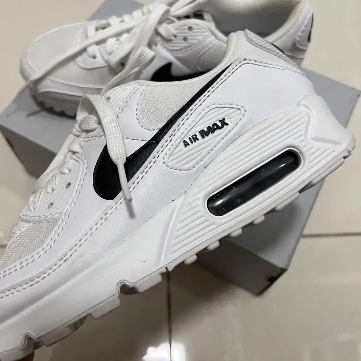 나이키 신발 WMNS AIR MAX 90 240사이즈