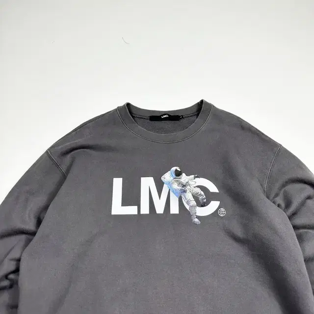 LMC 그래비티 차콜 루즈핏 맨투맨 (L)