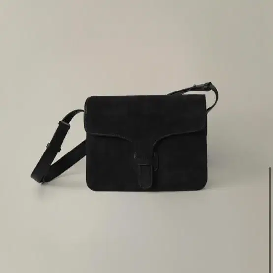 Royce suede cross bag (Black)