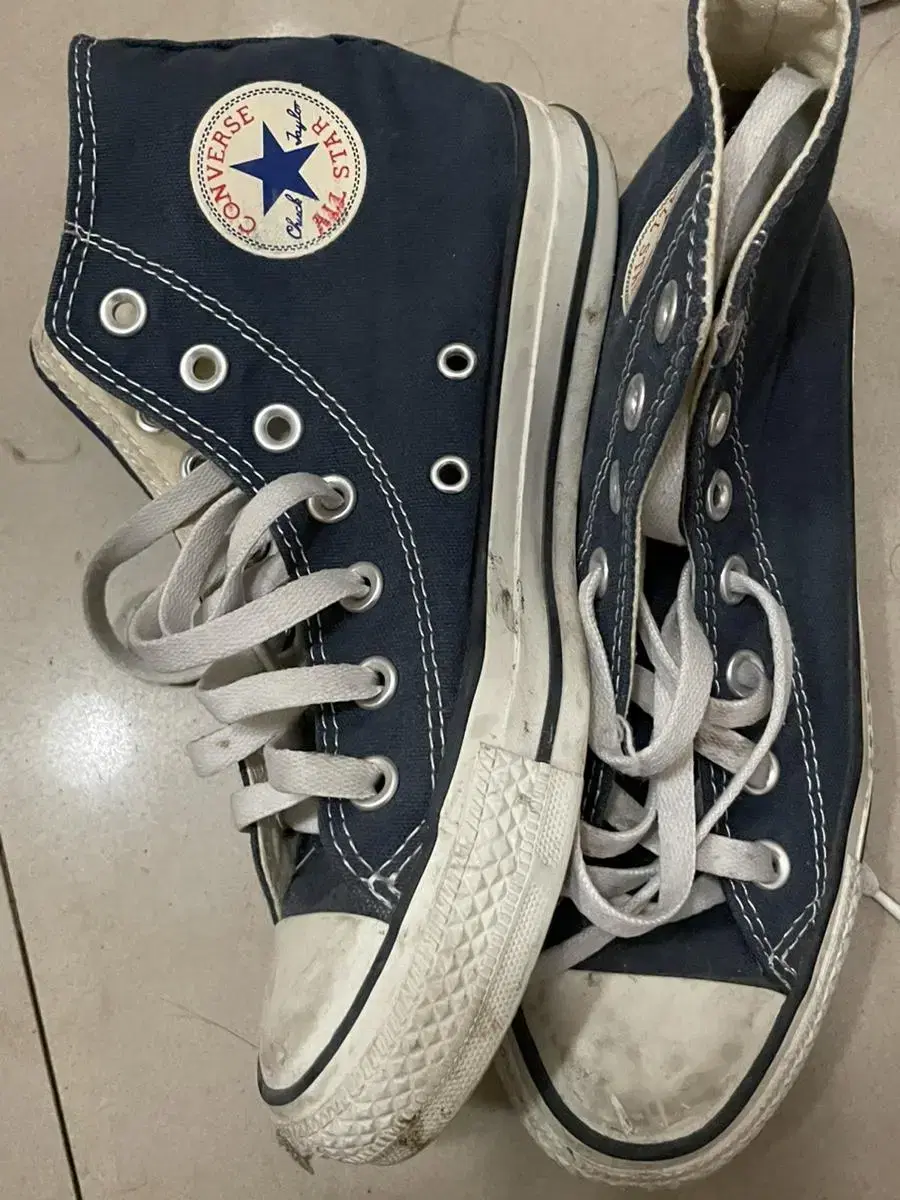 CONVERSE NAVY 235