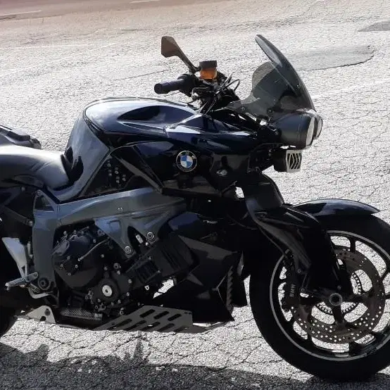 2015년식BMW K1300R  팝니다아크라사운드