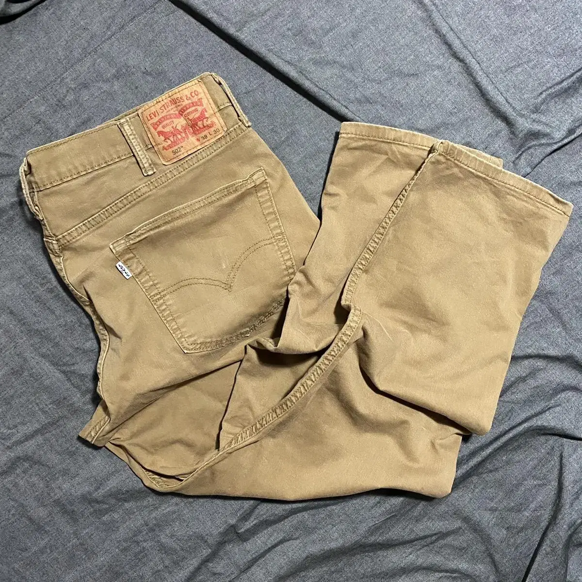 LEVIS 502 Pants Sz 38X30