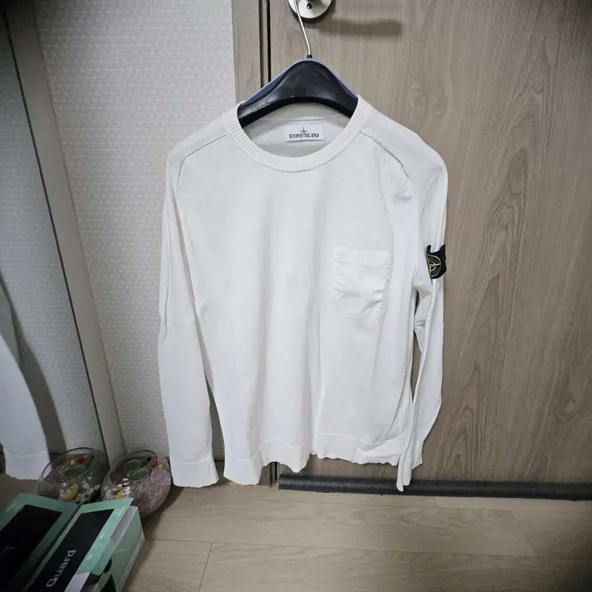 정품)Stone Island 화이트색 니트.XL사이즈