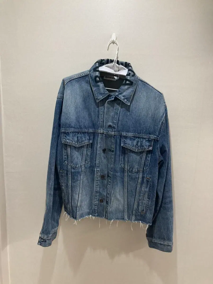 [36]Balenciaga jean jacket department store version