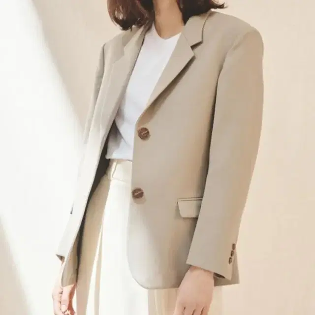 아비에무아 Wool Chambray Blazer