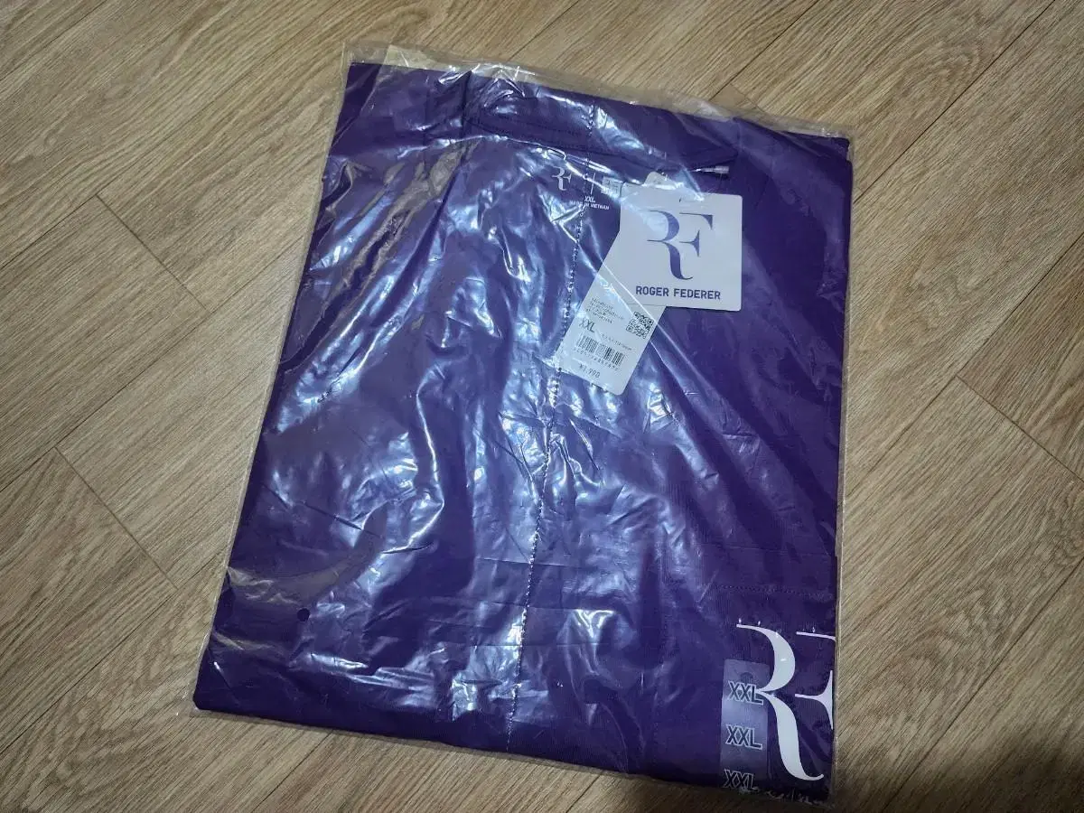 Uniqlo Roger Federer T-shirt XXL