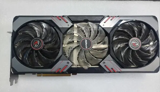 애즈락 rx 6800xt 그래픽카드 팝니다.