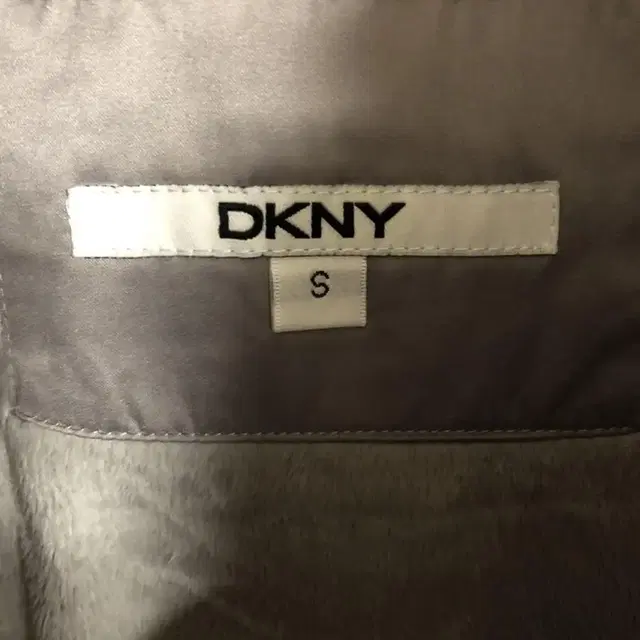 새) DKNY 벨티드 롱다운 패딩코트 S