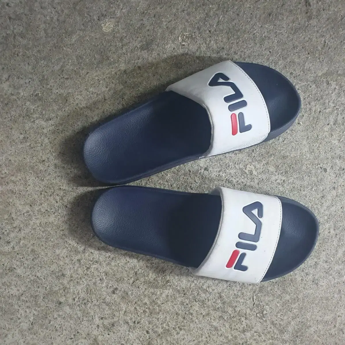 FILA 휠라 슬라이드2 슬리퍼 250 사이즈